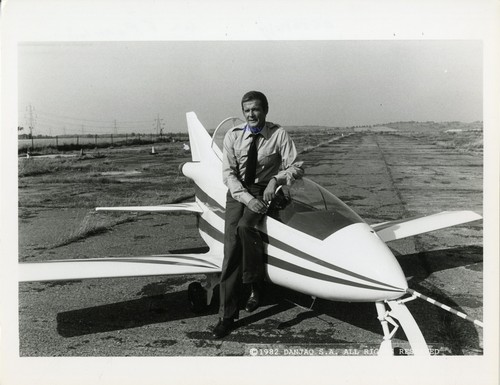 Roger moore planeur - moore,